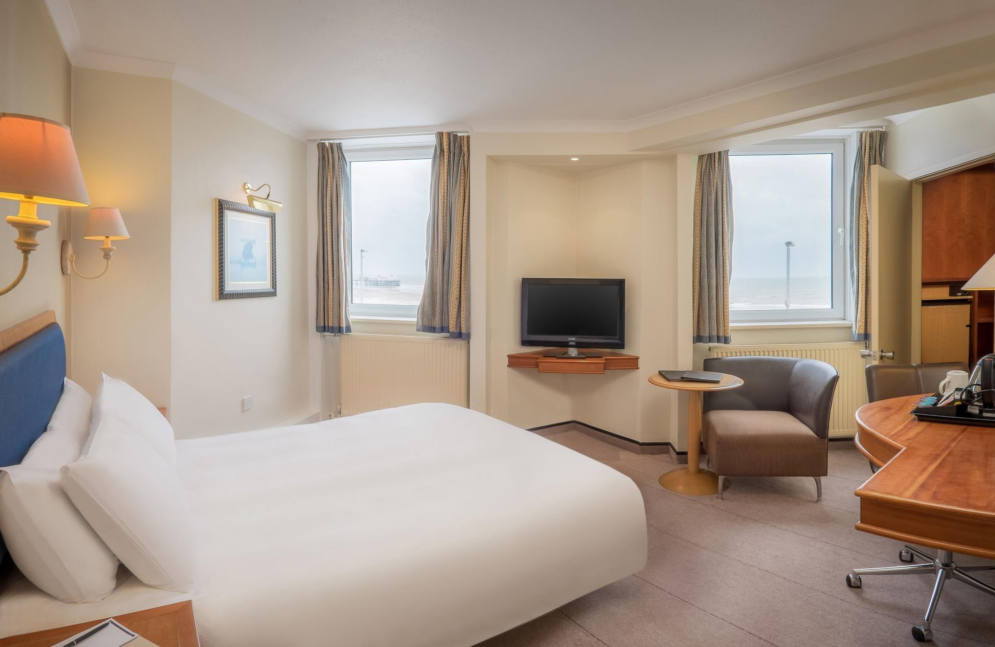 Grand Hotel Μπλάκπουλ Εξωτερικό φωτογραφία A room at the hotel