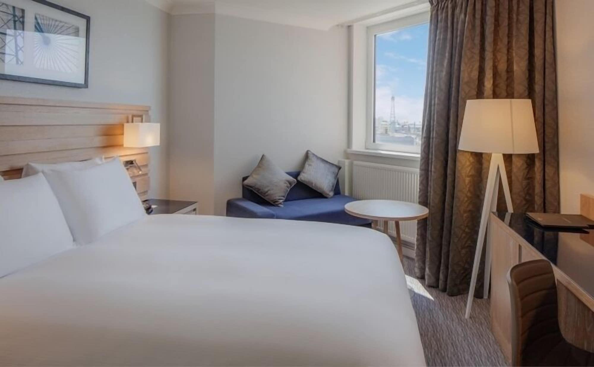 Grand Hotel Μπλάκπουλ Εξωτερικό φωτογραφία A room at the hotel